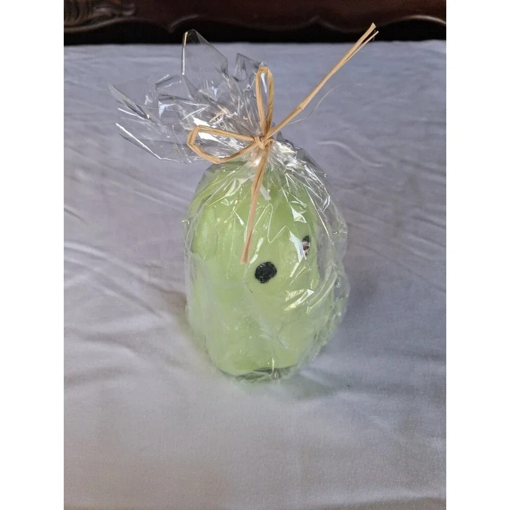 Halloween Decorative Green Ghost Soy Wax Candle NEW In Package